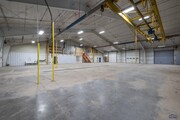 Warehouse with crane for lease - Entrepôt