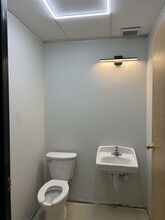 9301 Golf Rd, Des Plaines, IL à louer Photo intérieure- Image 2 de 8