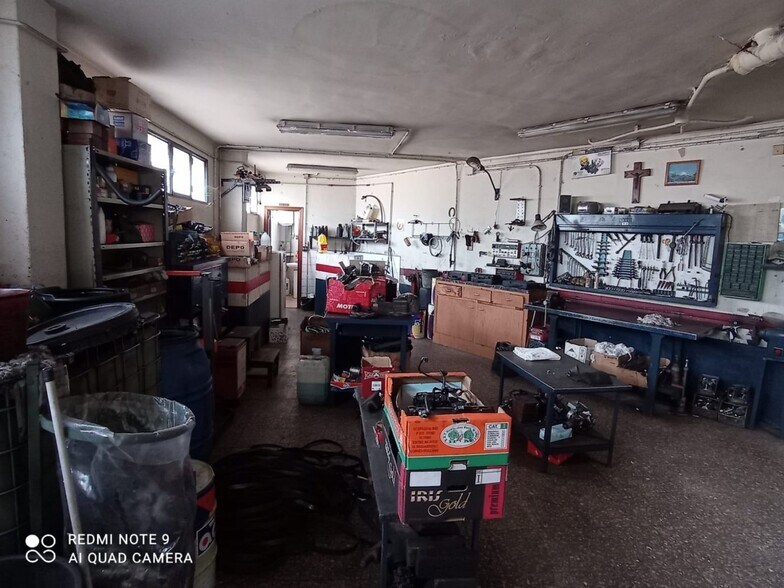 Commerce de détail dans Cáceres, Cáceres à vendre - Photo du bâtiment - Image 3 de 15