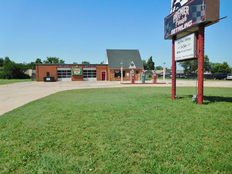 1001 W State Highway 152, Mustang, OK for sale - Primary Photo - Image 1 of 1