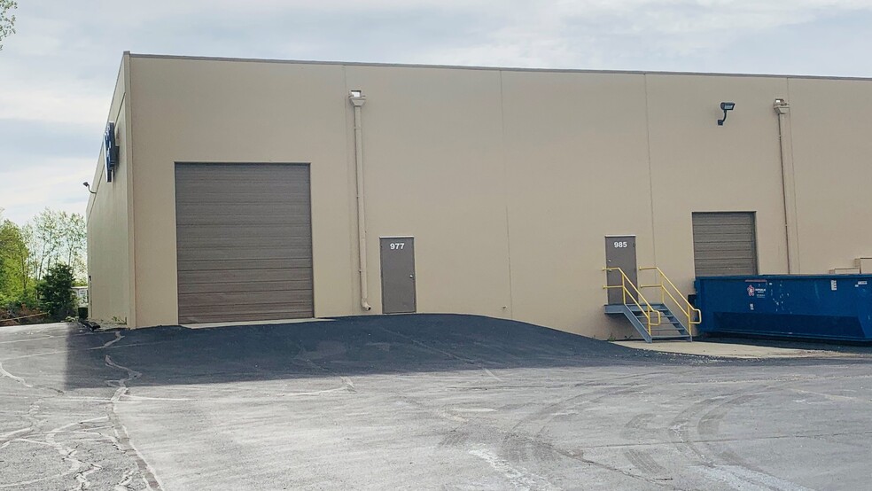 977-997 Senate Dr, Centerville, OH for lease - Building Photo - Image 3 of 3