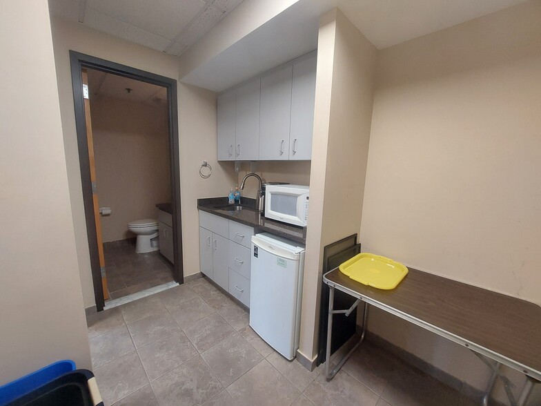 1000 Cambridge St, Cambridge, MA for lease - Building Photo - Image 3 of 14
