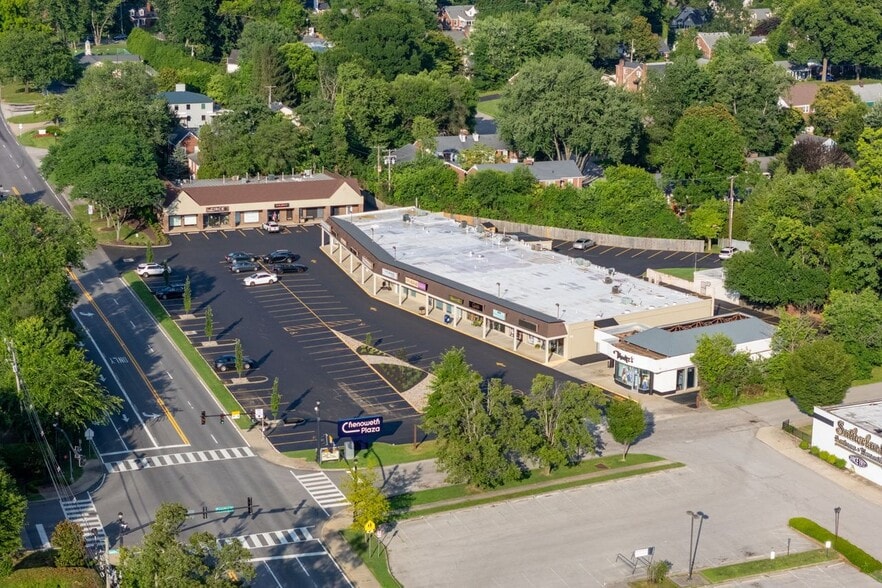 3642 Brownsboro Rd, Louisville, KY for lease - Building Photo - Image 2 of 12