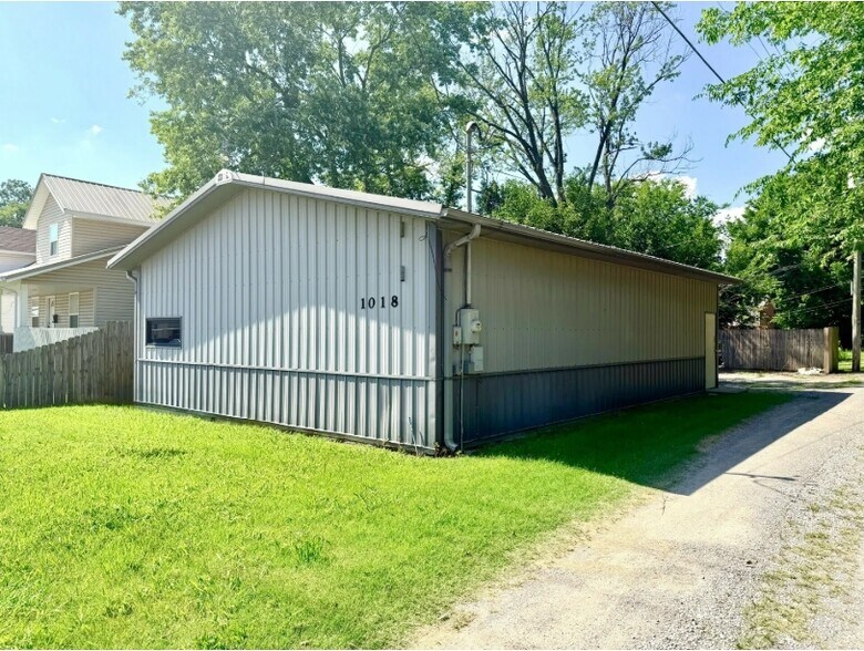 1018 Independence St, Cape Girardeau, MO à louer - Photo du bâtiment - Image 2 de 8