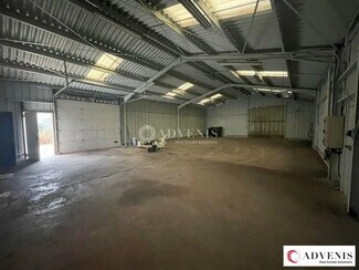 Plus de détails pour Local d'activités à louer