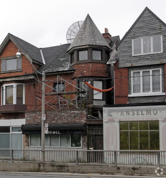278 Avenue Rd, Toronto, ON à vendre - Photo du bâtiment - Image 2 de 2