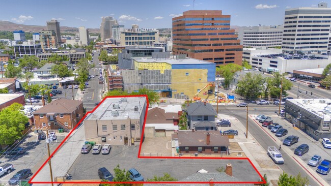 Plus de détails pour 222 California Ave, Reno, NV - Bureau à vendre