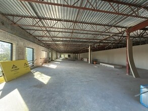 1821 Armstrong Blvd, Kissimmee, FL for lease Interior Photo- Image 2 of 2