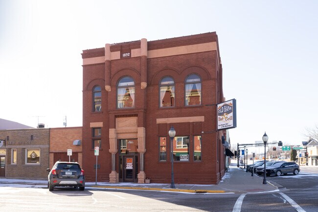 Plus de détails pour 100 S Washington St, Lake City, MN - Commerce de détail à louer