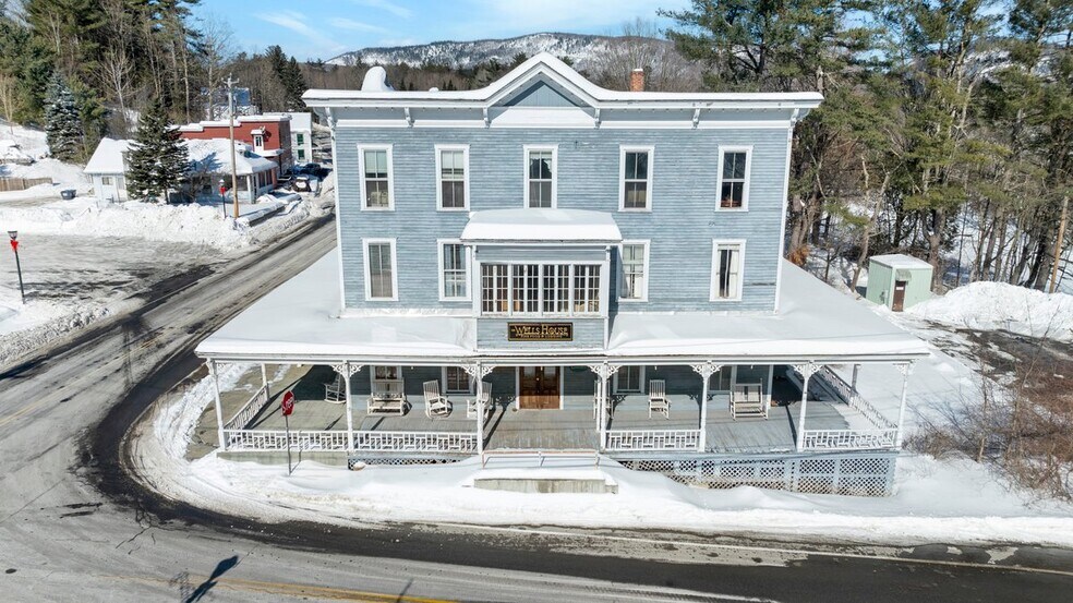 6 Olmstedville Rd, Pottersville, NY à vendre - Photo du bâtiment - Image 1 de 39