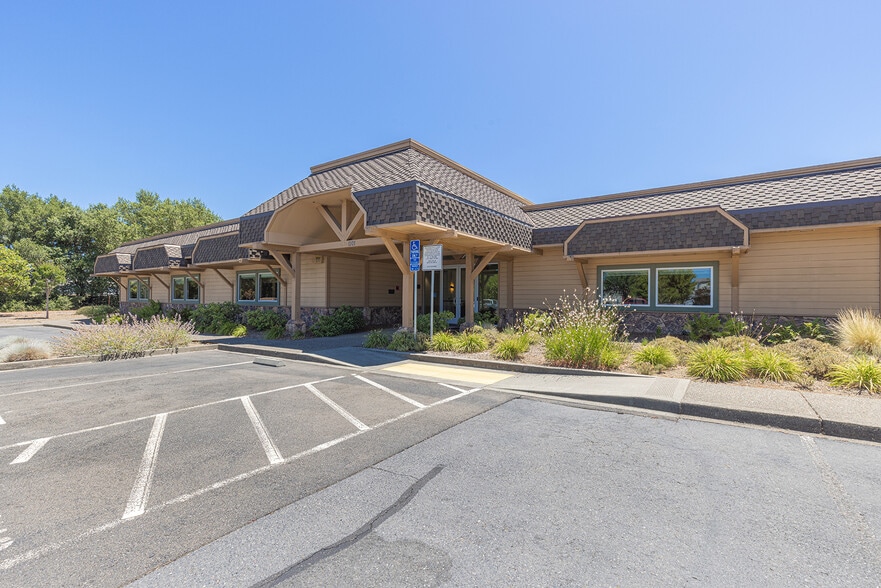 1101 Vintage Ave, Saint Helena, CA for lease - Building Photo - Image 3 of 25
