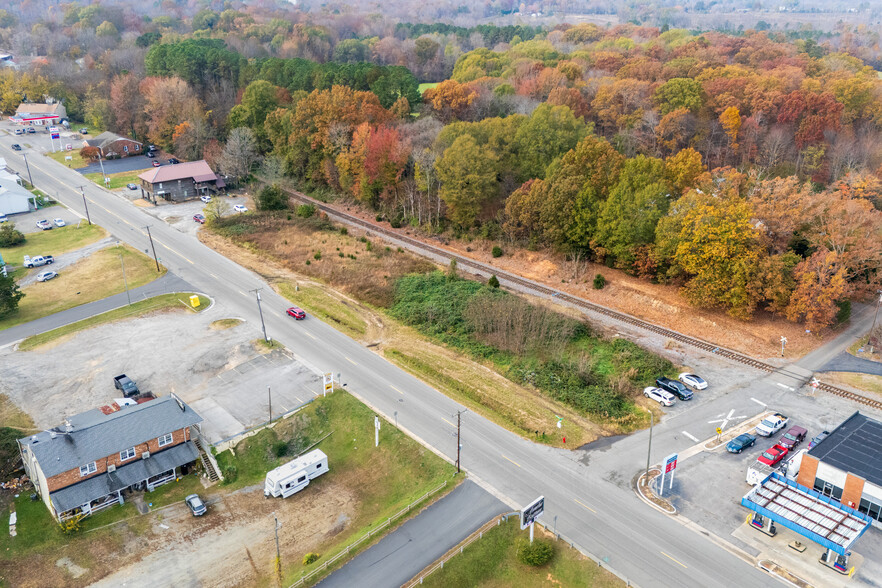 1234 Goodes Bridge Rd, Amelia Court House, VA for sale - Building Photo - Image 1 of 5