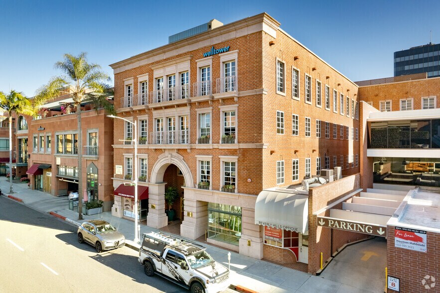 416 N Bedford Dr, Beverly Hills, CA à louer - Photo du bâtiment - Image 2 de 13