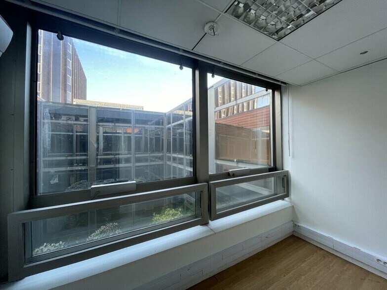 Office in Le Havre for lease - Interior Photo - Image 3 of 8