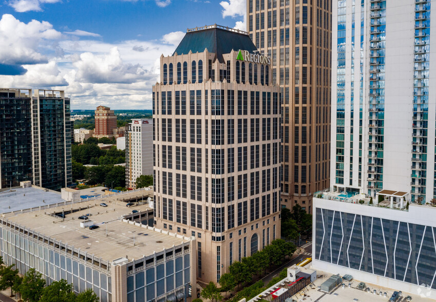 1180 W Peachtree St NW, Atlanta, GA à vendre - Photo du bâtiment - Image 1 de 1