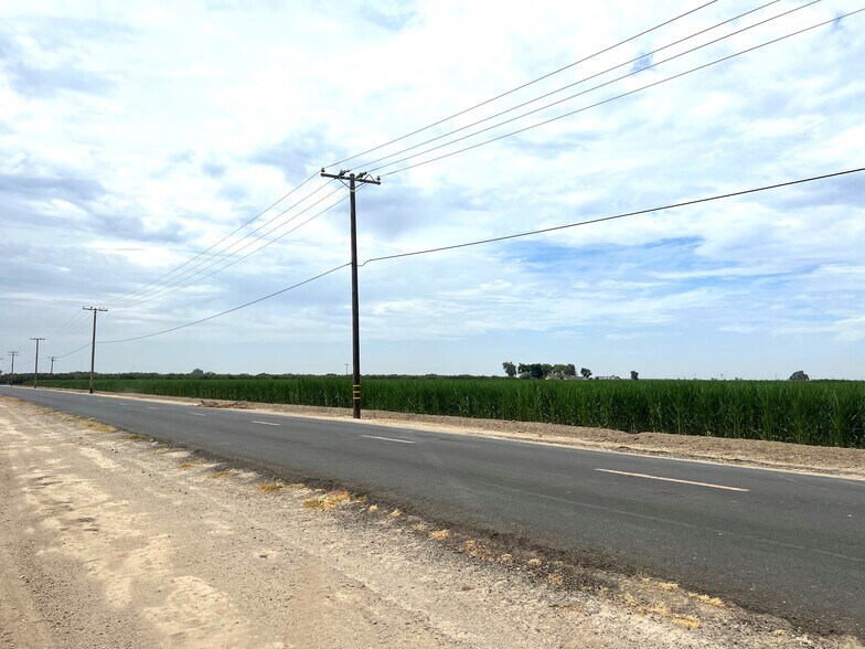 I Drive, Tulare, CA à vendre - Photo du bâtiment - Image 3 de 9