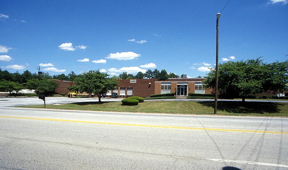 2738 Lithonia Industrial Blvd, Lithonia, GA à vendre - Photo du bâtiment - Image 2 de 5