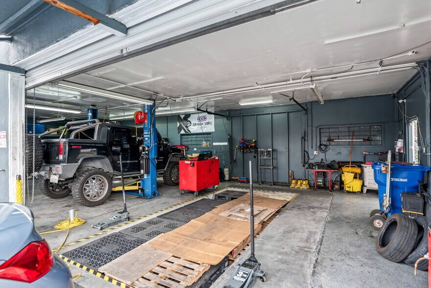 2068 Winchester Blvd, Campbell, CA à vendre - Photo du bâtiment - Image 3 de 18