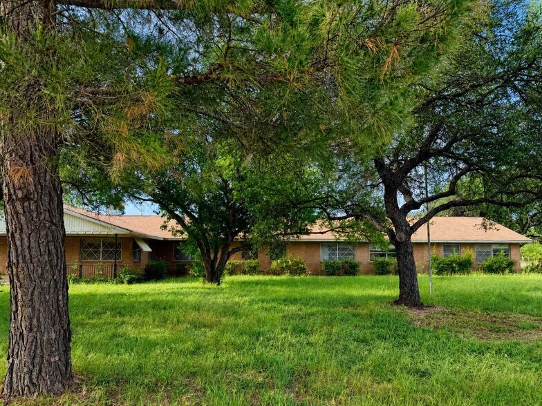 1901 W Elliott St, Breckenridge, TX à vendre - Photo du bâtiment - Image 2 de 33