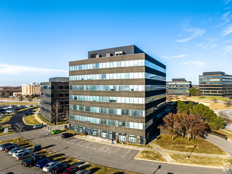 7501 NW Tiffany Springs Pky, Kansas City, MO for lease - Building Photo - Image 3 of 4