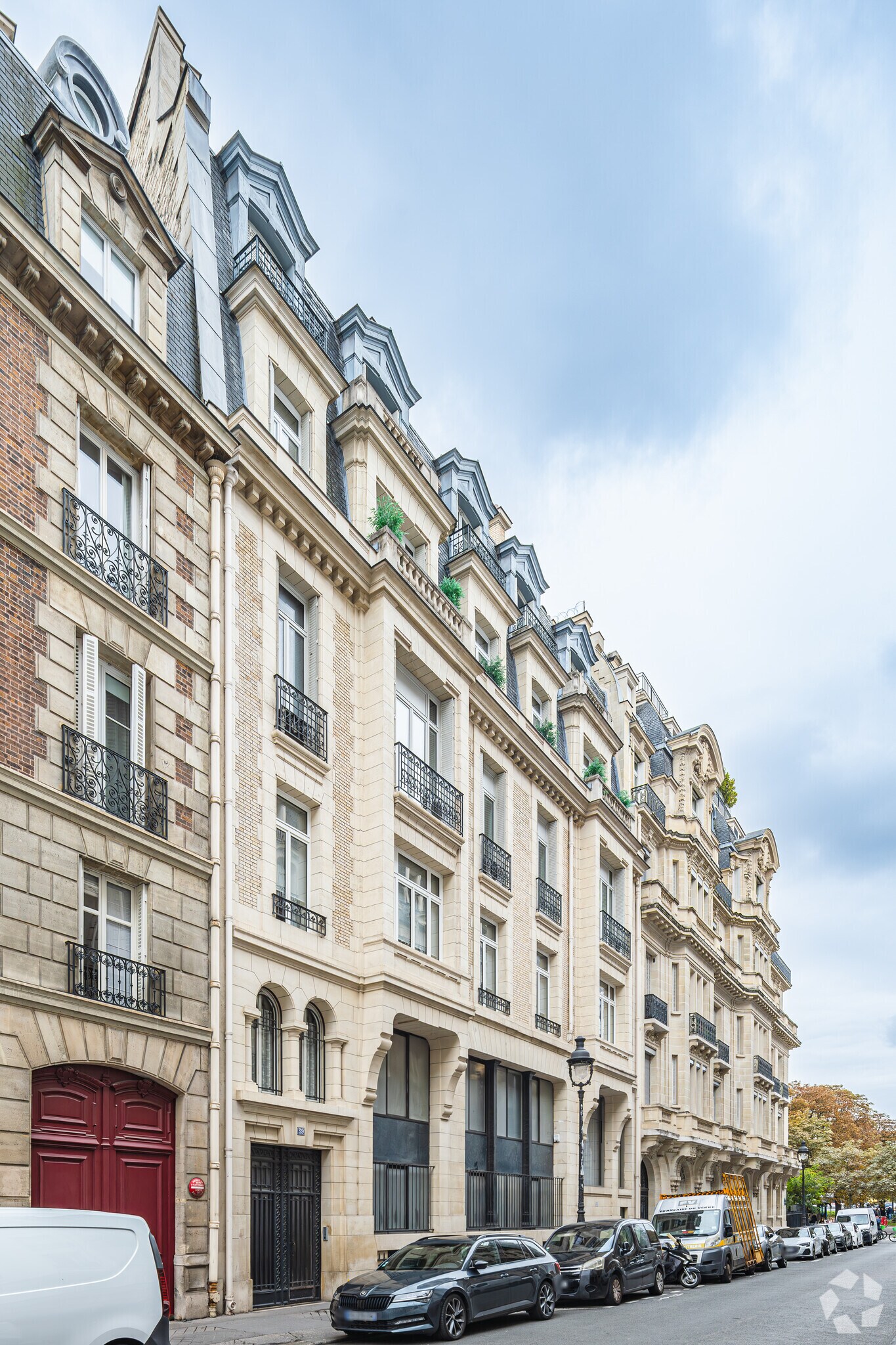 40 Cours Albert Ier, Paris à louer Photo du bâtiment- Image 1 de 7