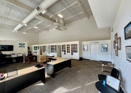 Plus de détails pour 440-444 Valley Dr, Brisbane, CA - Industriel à louer