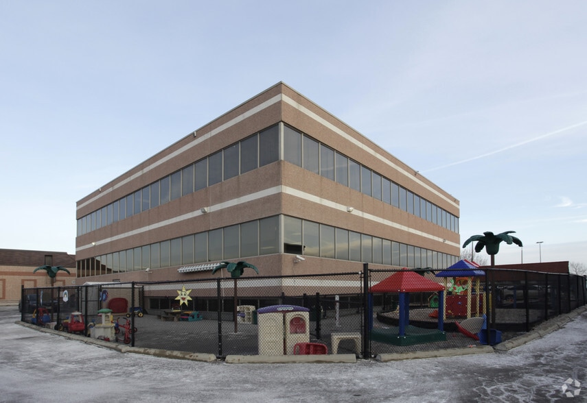 2077 Rutherford Rd, Concord, ON for lease - Building Photo - Image 2 of 2