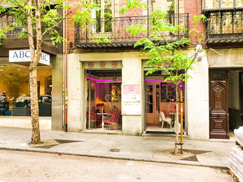 Retail in Madrid, Madrid for lease - Building Photo - Image 2 of 7