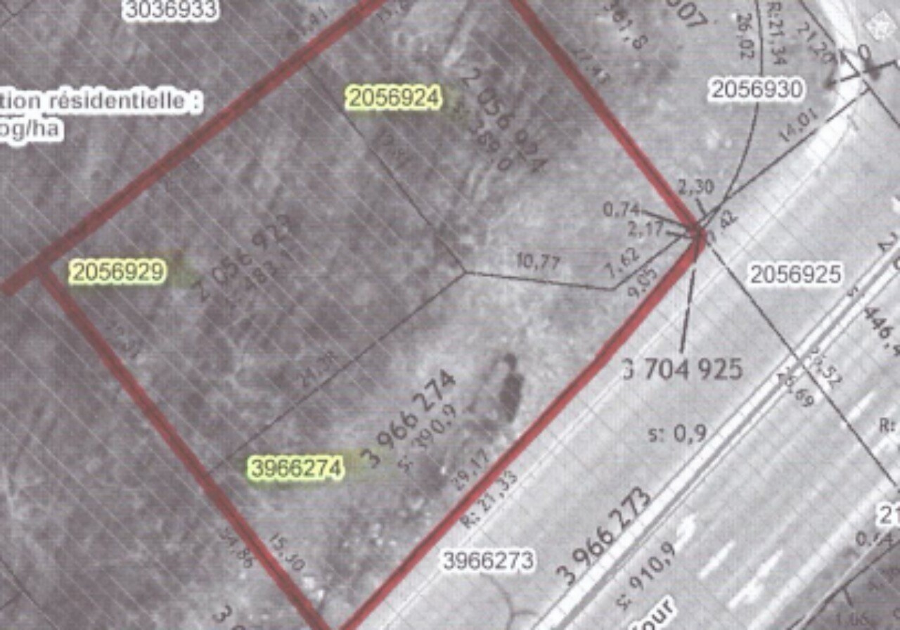 Boul le Carrefour, Laval, QC for sale Plat Map- Image 1 of 1