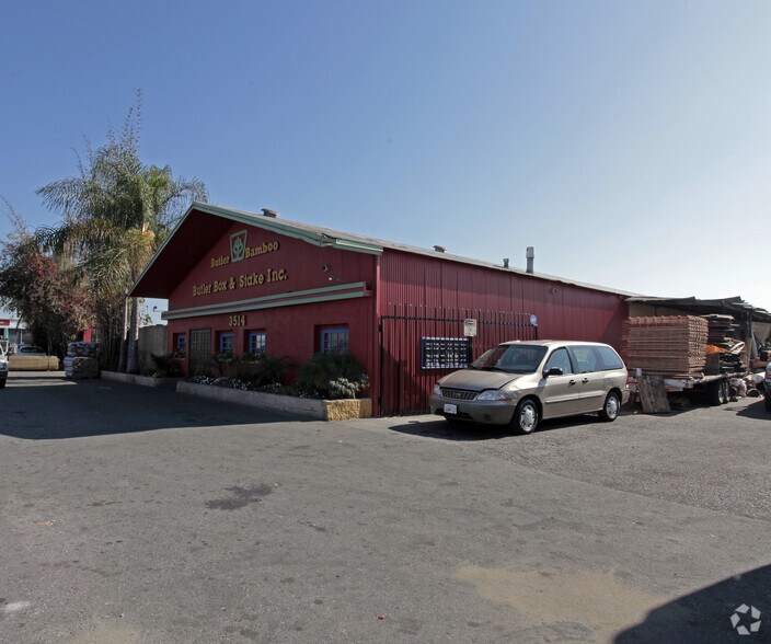 3514 Westminster Ave, Santa Ana, CA à vendre - Photo du bâtiment - Image 2 de 2