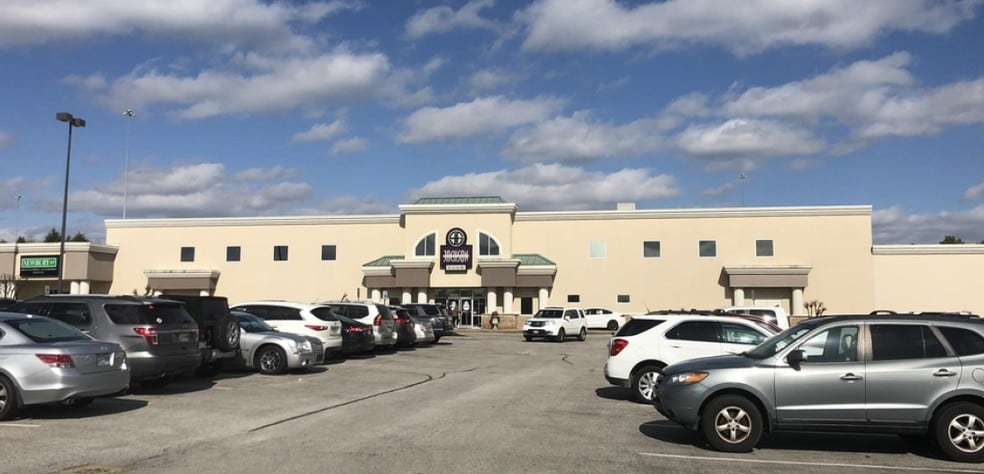 1070-1181 Vann Dr, Jackson, TN for lease - Building Photo - Image 3 of 10