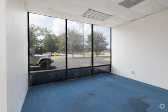 5353 N Palafox St, Pensacola, FL for lease Interior Photo- Image 2 of 5