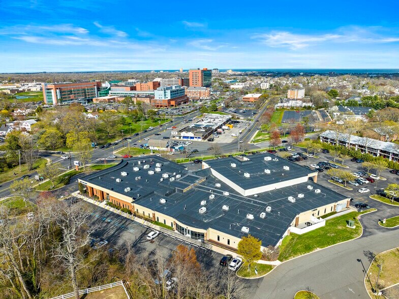 2100 Corlies Ave, Neptune, NJ for lease - Primary Photo - Image 1 of 16