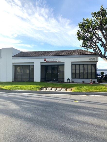 450 Apollo St, Brea, CA à vendre - Photo du bâtiment - Image 3 de 6