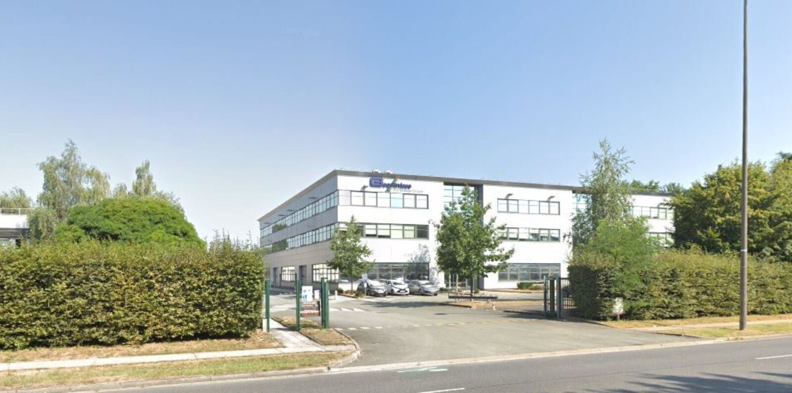 Industrial in Roissy-en-France for lease Building Photo- Image 1 of 4