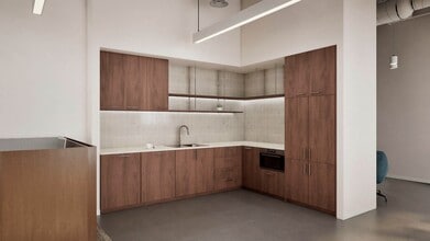 620 Newport Center Dr, Newport Beach, CA for lease Interior Photo- Image 2 of 5