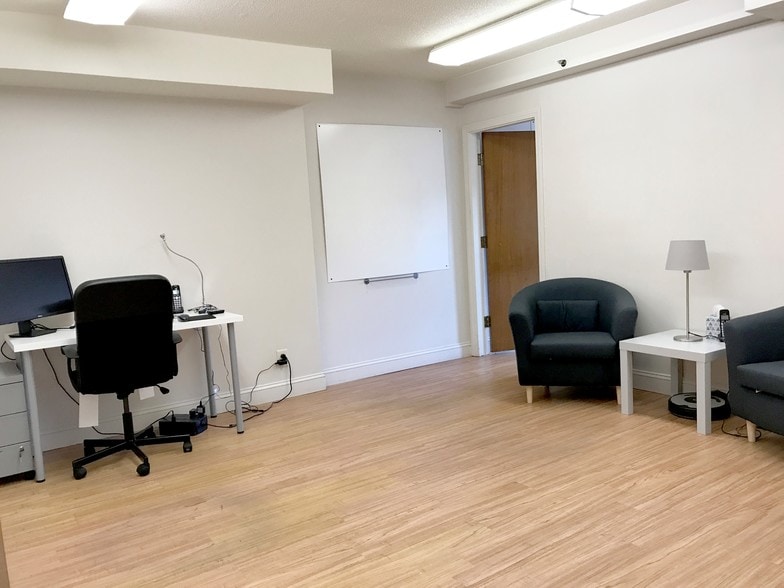 872 Massachusetts Ave, Cambridge, MA for sale - Interior Photo - Image 3 of 21