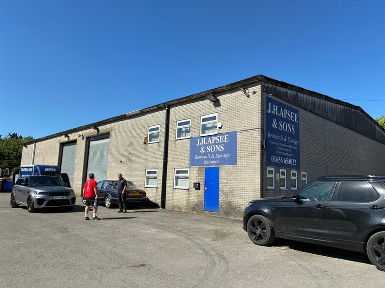Coity Rd, Bridgend for lease - Primary Photo - Image 1 of 3