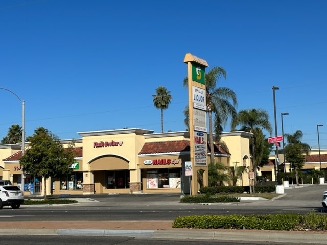1673-1679 W Katella Ave, Anaheim, CA for lease - Building Photo - Image 1 of 7