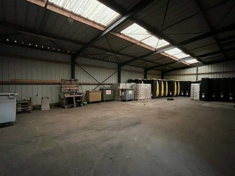 Flex in Crach for lease Interior Photo- Image 1 of 4