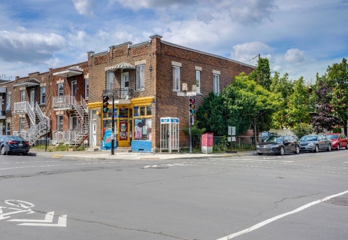 2101 Rue Jolicoeur, Montréal, QC for sale - Primary Photo - Image 1 of 1