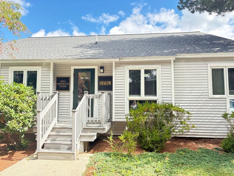 76 Northeastern Blvd, Nashua, NH for sale - Building Photo - Image 3 of 15