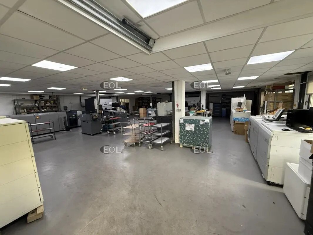 Flex in Neuilly-Plaisance for lease Interior Photo- Image 1 of 14