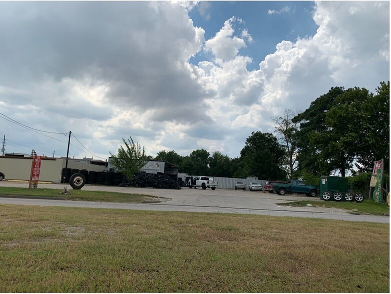 16007 Aldine Westfield Rd, Houston, TX for sale - Building Photo - Image 3 of 4