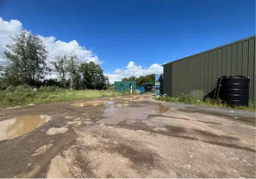 Hillesden Rd, Gawcott for lease - Building Photo - Image 3 of 4