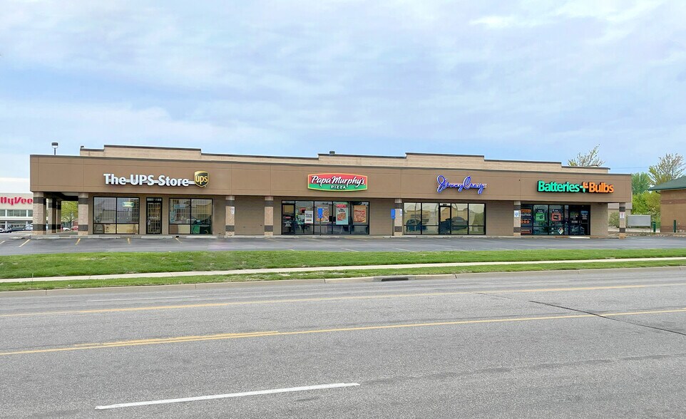 6021 SW 29th St, Topeka, KS à louer - Photo du bâtiment - Image 2 de 5