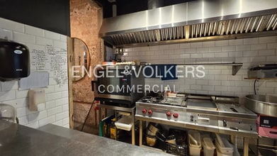 Retail in Barcelona, Barcelona for lease Interior Photo- Image 1 of 2