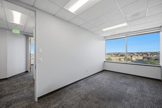 630 Plaza Dr, Highlands Ranch, CO à louer Photo intérieure- Image 2 de 12