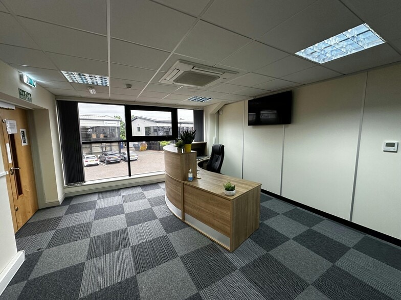 Great North Rd, Newark for lease - Interior Photo - Image 3 of 9