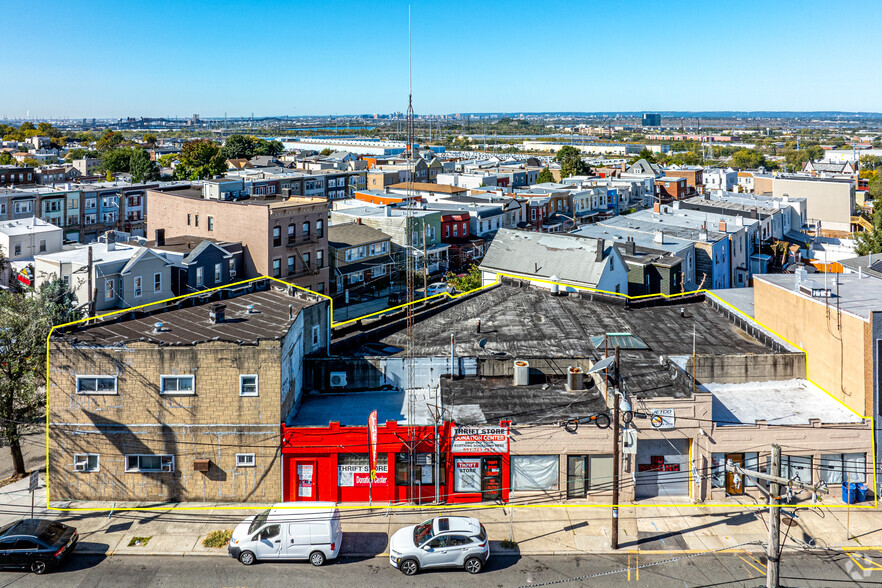 100% Occupied Mixed-Use/Development Site portfolio of 2 properties for sale on LoopNet.ca - Aerial - Image 1 of 16